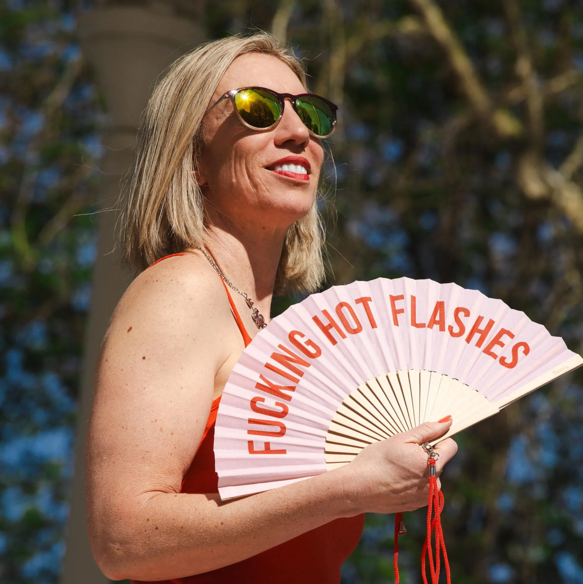 Abanico "Fucking hot flashes"