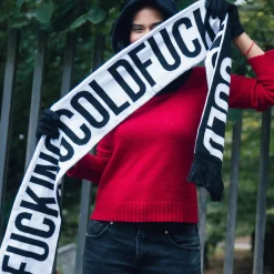Bufanda "Fucking cold”