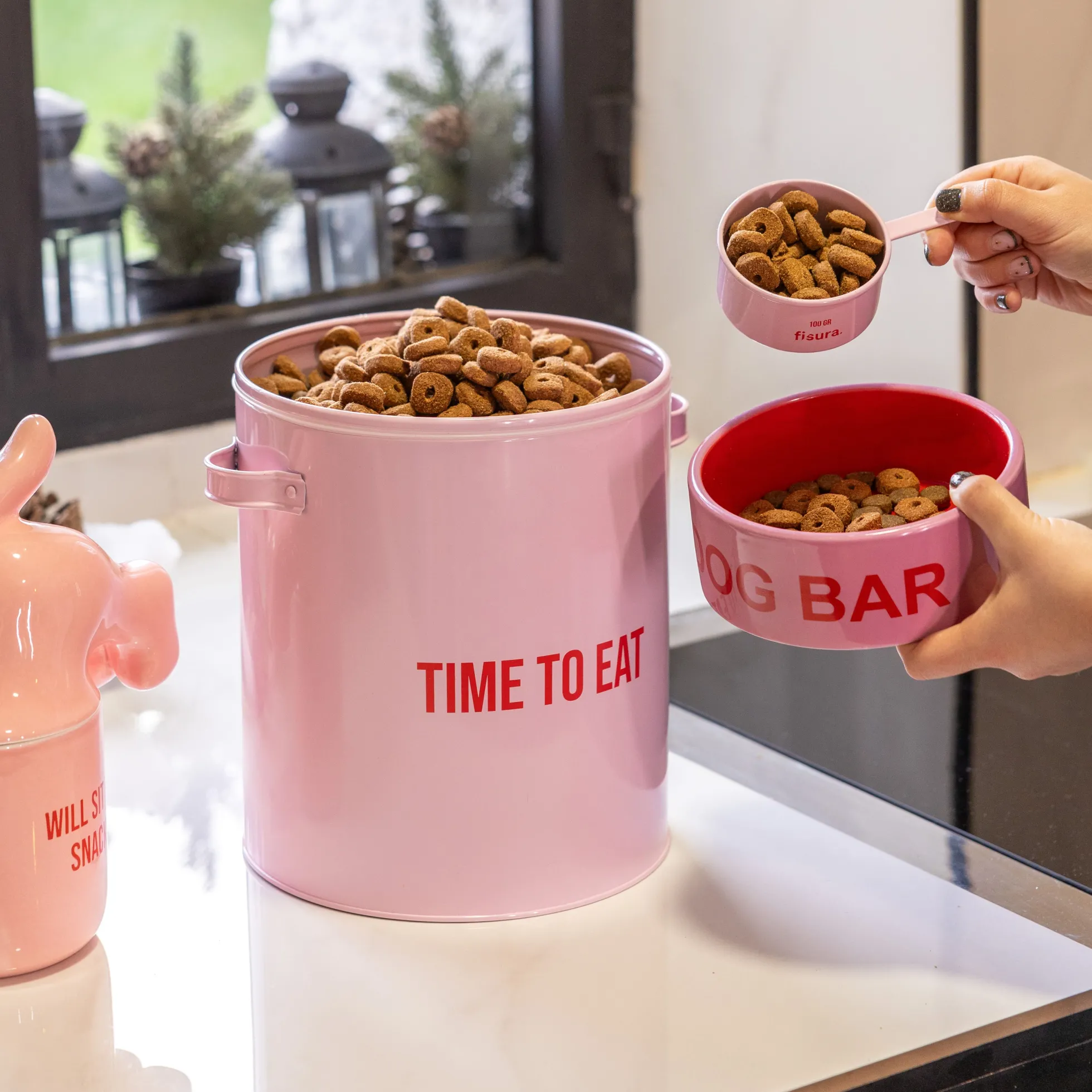 Caja para comida de mascotas “time to eat” rosa