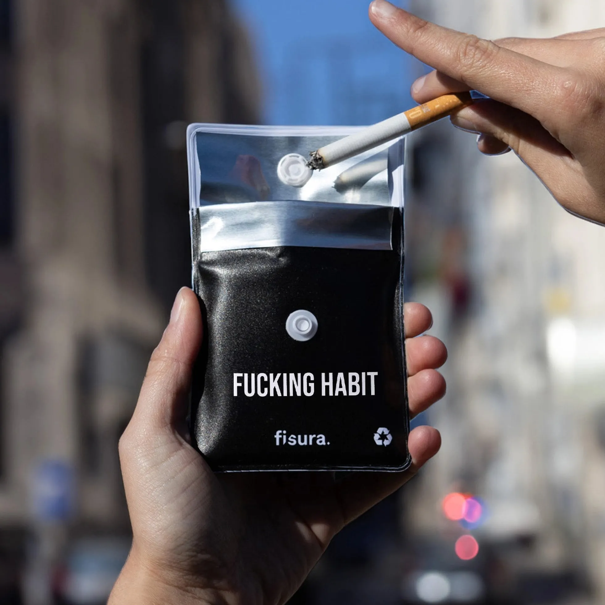 Cenicero portátil “Fucking habit”