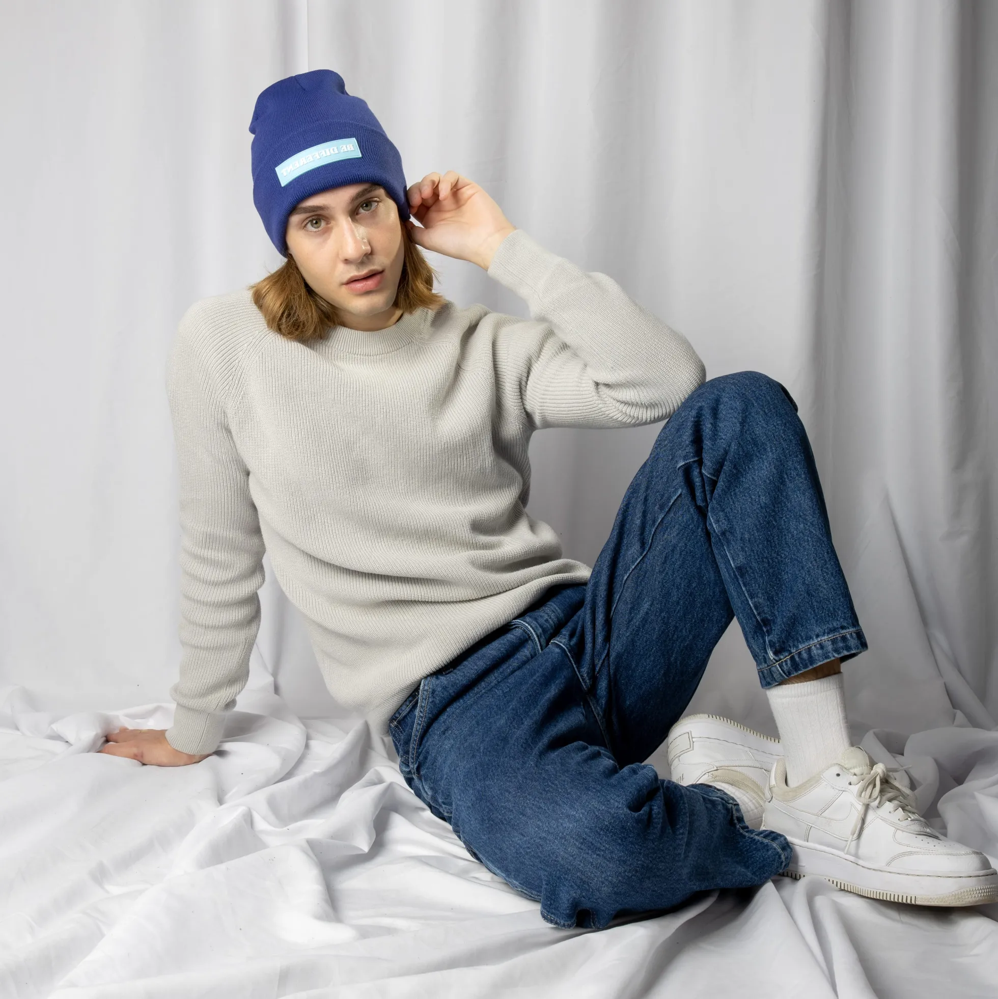 Gorro “Be different”