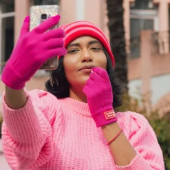 Guantes “Better late than ugly” rosa