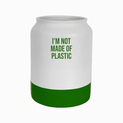 Jarrón “I’m not made of plastic”