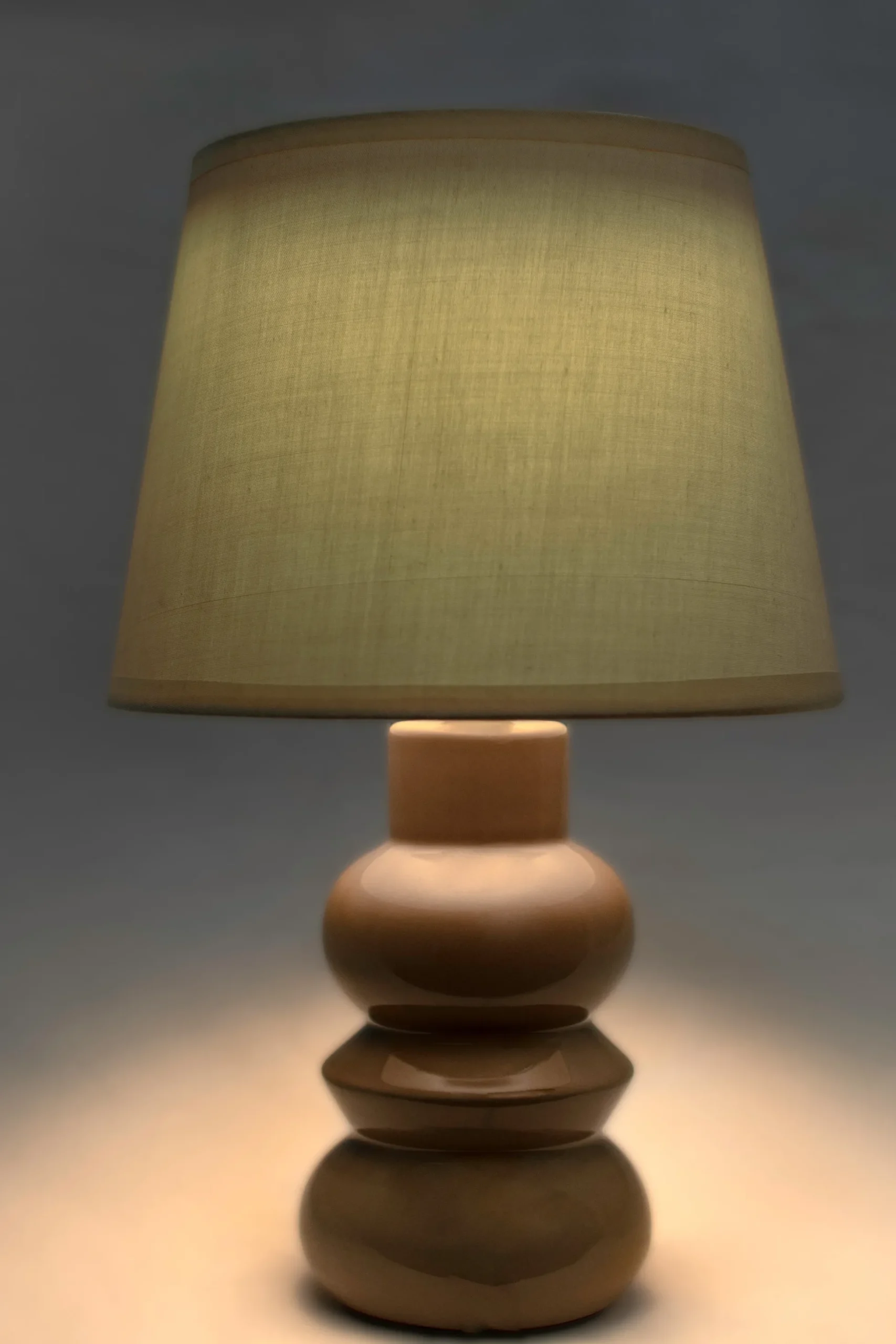 Lámpara de cerámica "Maia" - beige