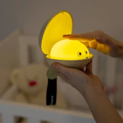 Lámpara quitamiedos pistacho