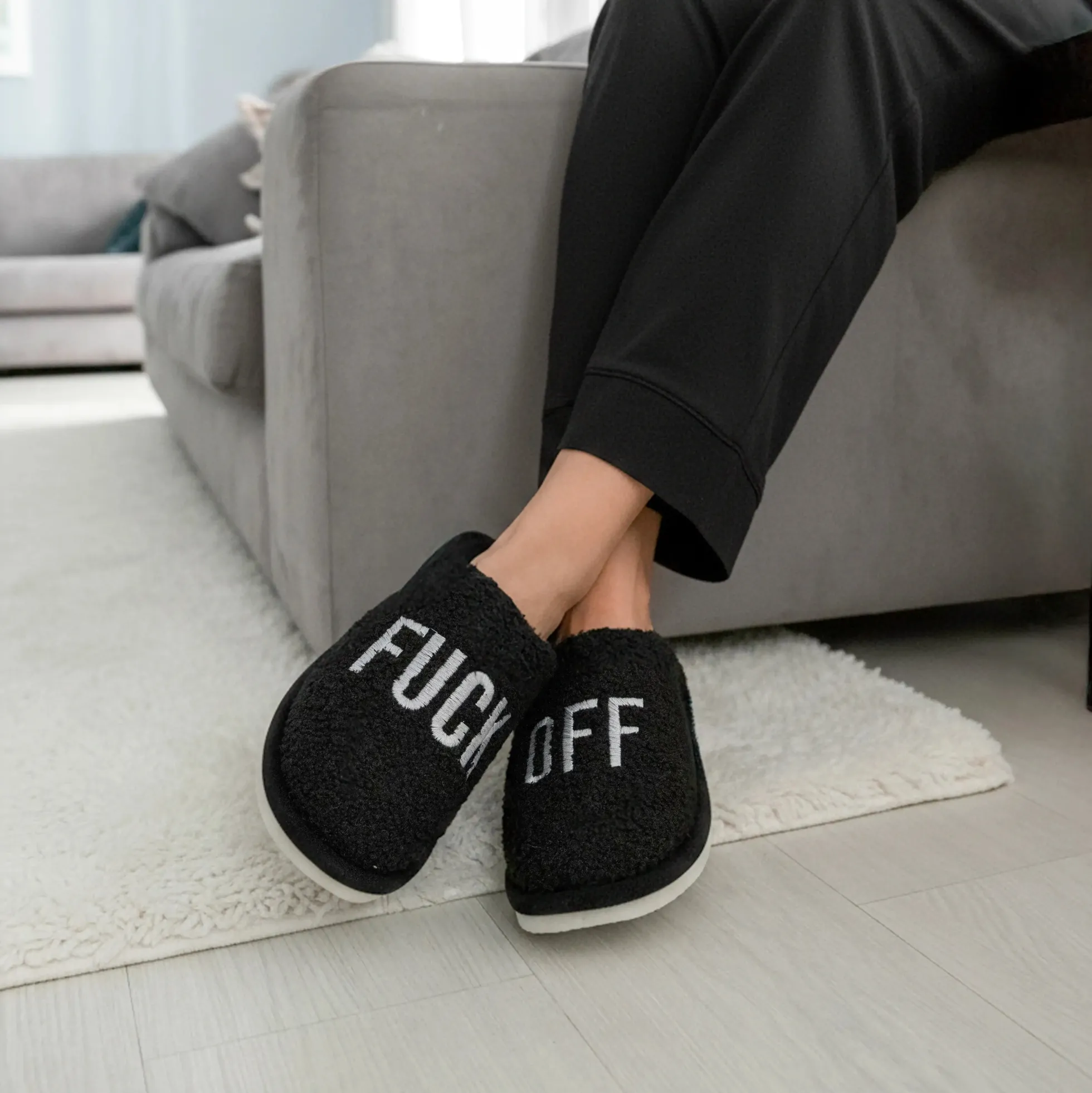 Zapatillas “Fuck off” negro