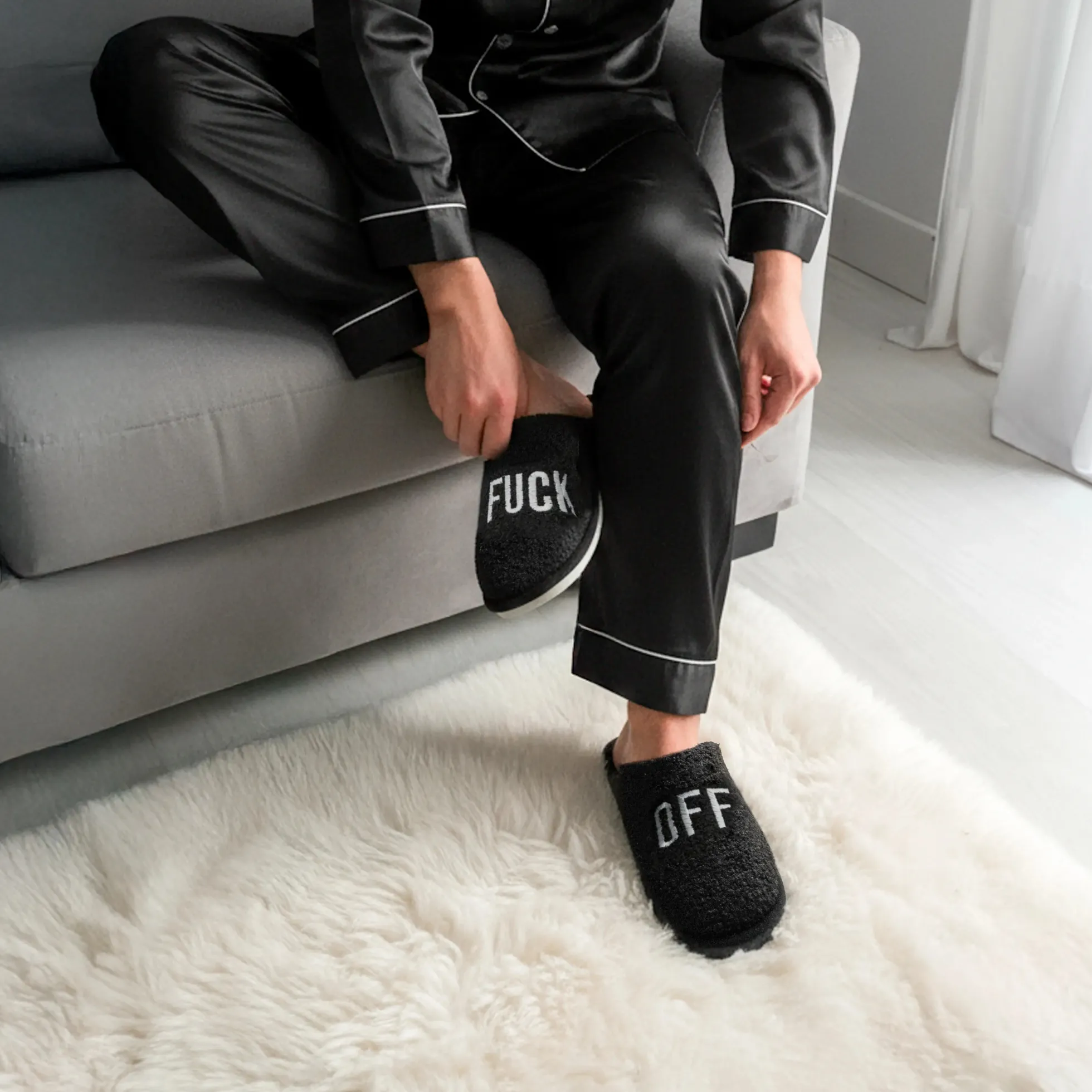 Zapatillas “Fuck off” negro